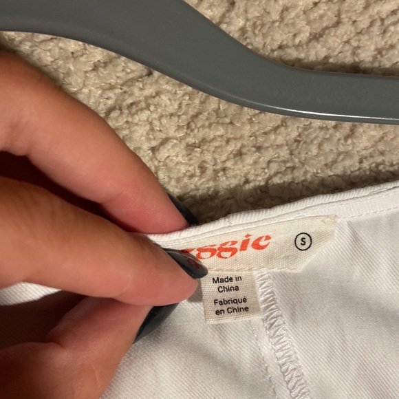 White graduation dress - Picture 4 of 4